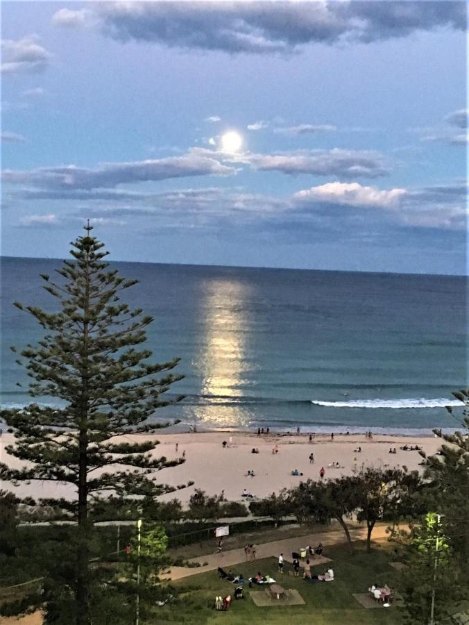 Oceania On Burleigh Beach Aparthotel Gold Coast Exterior photo